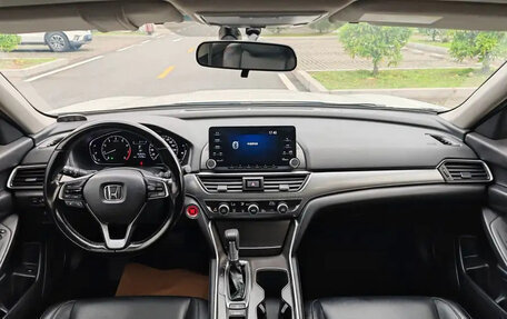 Honda Accord IX рестайлинг, 2020 год, 2 000 000 рублей, 14 фотография