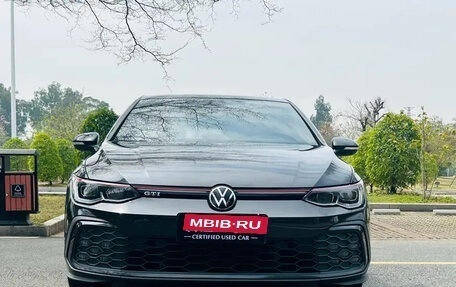 Volkswagen Golf GTI, 2022 год, 2 300 000 рублей, 2 фотография