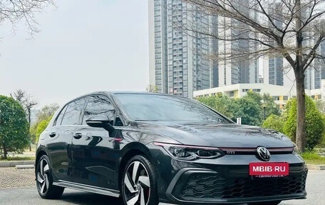 Volkswagen Golf GTI, 2022 год, 2 300 000 рублей, 3 фотография