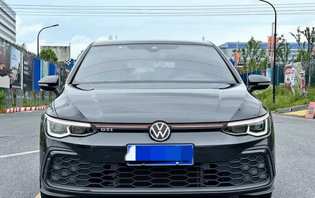 Volkswagen Golf GTI, 2022 год, 2 600 000 рублей, 2 фотография