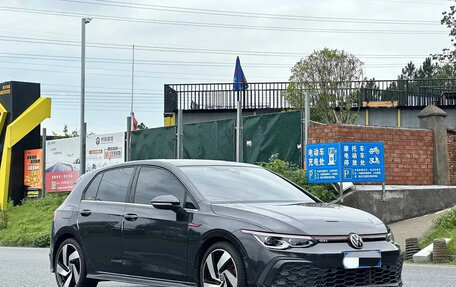 Volkswagen Golf GTI, 2022 год, 2 600 000 рублей, 3 фотография