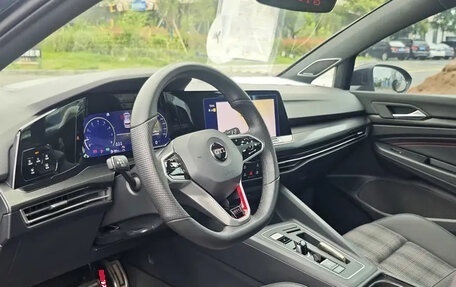 Volkswagen Golf GTI, 2022 год, 2 600 000 рублей, 9 фотография
