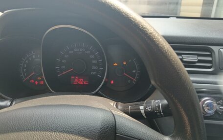 KIA Rio III рестайлинг, 2012 год, 700 000 рублей, 6 фотография
