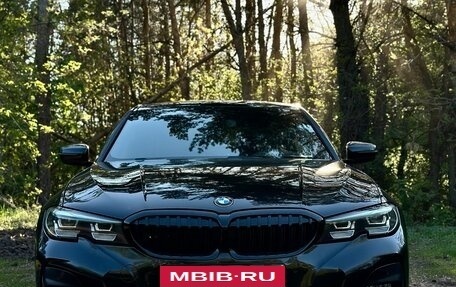 BMW 3 серия, 2019 год, 3 000 000 рублей, 2 фотография