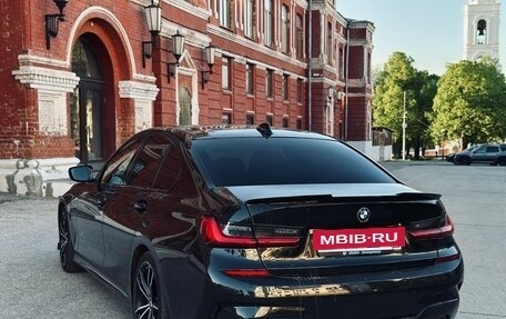 BMW 3 серия, 2019 год, 3 000 000 рублей, 13 фотография