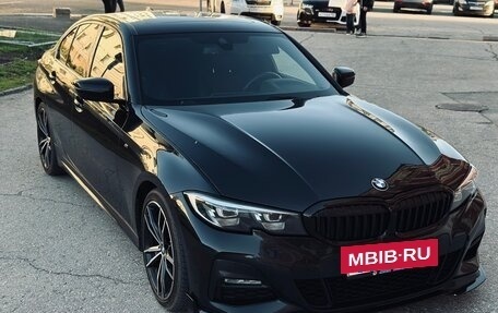 BMW 3 серия, 2019 год, 3 000 000 рублей, 16 фотография