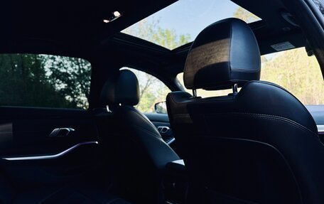 BMW 3 серия, 2019 год, 3 000 000 рублей, 31 фотография