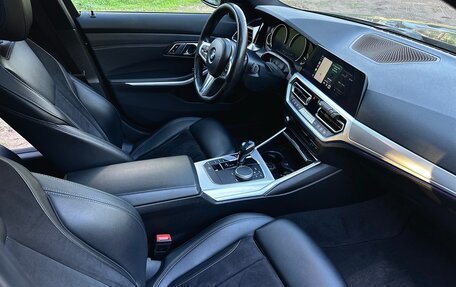 BMW 3 серия, 2019 год, 3 000 000 рублей, 38 фотография