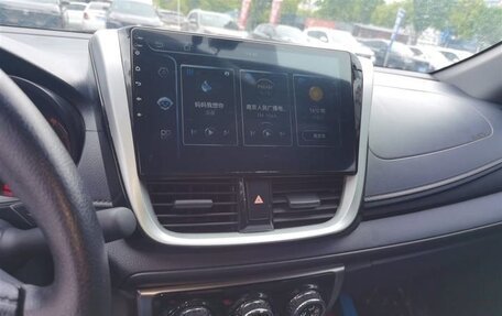 Toyota Yaris XP150 рестайлинг, 2021 год, 1 050 000 рублей, 13 фотография