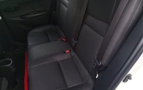 Toyota Yaris XP150 рестайлинг, 2021 год, 1 050 000 рублей, 17 фотография