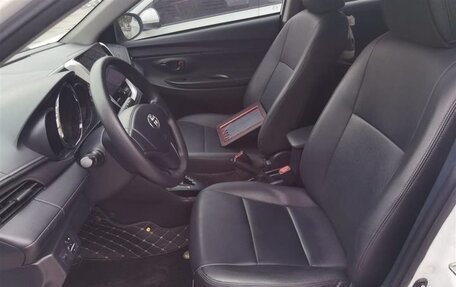 Toyota Yaris XP150 рестайлинг, 2021 год, 1 050 000 рублей, 16 фотография
