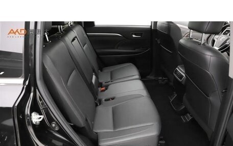Toyota Highlander III, 2021 год, 3 100 000 рублей, 9 фотография