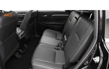 Toyota Highlander III, 2021 год, 3 100 000 рублей, 5 фотография