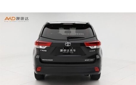 Toyota Highlander III, 2021 год, 3 100 000 рублей, 3 фотография