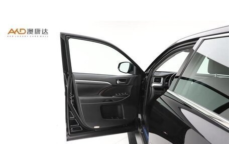Toyota Highlander III, 2021 год, 3 100 000 рублей, 8 фотография