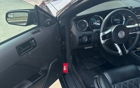 Ford Mustang VI рестайлинг, 2012 год, 2 500 000 рублей, 11 фотография
