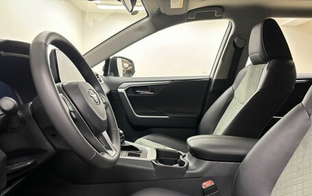 Toyota RAV4, 2025 год, 4 390 000 рублей, 11 фотография