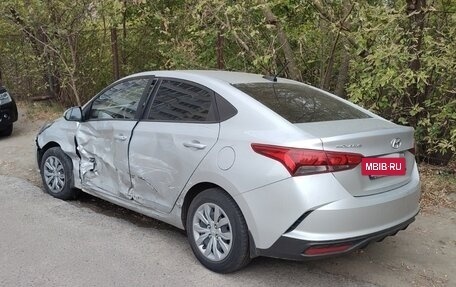 Hyundai Solaris II рестайлинг, 2020 год, 900 000 рублей, 3 фотография