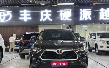 Toyota Highlander, 2022 год, 3 401 327 рублей, 1 фотография