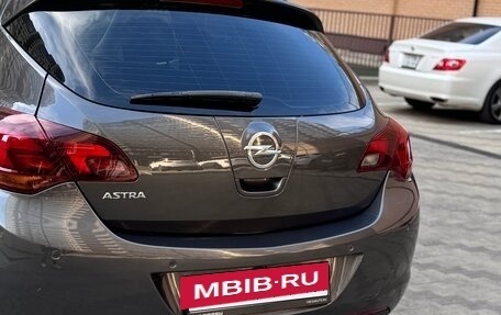 Opel Astra J, 2012 год, 1 080 000 рублей, 24 фотография