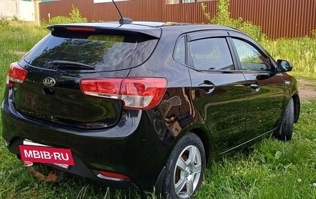 KIA Rio III рестайлинг, 2017 год, 900 000 рублей, 4 фотография