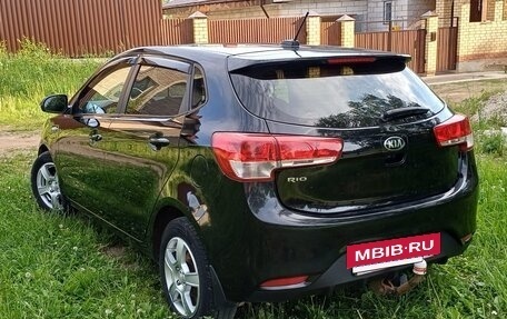 KIA Rio III рестайлинг, 2017 год, 900 000 рублей, 5 фотография