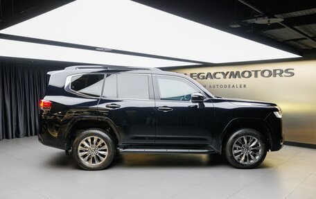 Toyota Land Cruiser, 2024 год, 26 000 000 рублей, 9 фотография