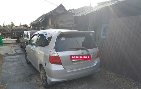 Honda Fit III, 2002 год, 270 000 рублей, 2 фотография
