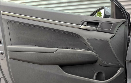 Hyundai Elantra VI рестайлинг, 2019 год, 1 650 000 рублей, 19 фотография