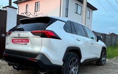 Toyota RAV4, 2020 год, 3 200 000 рублей, 3 фотография