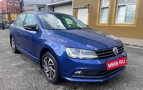 Volkswagen Jetta VI, 2018 год, 1 699 000 рублей, 2 фотография