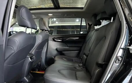 Toyota Highlander, 2022 год, 3 401 327 рублей, 13 фотография