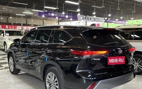 Toyota Highlander, 2022 год, 3 401 327 рублей, 3 фотография