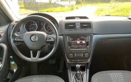 Skoda Yeti I рестайлинг, 2017 год, 1 560 000 рублей, 10 фотография