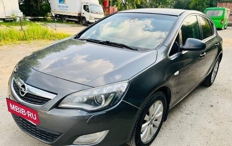Opel Astra J, 2011 год, 439 000 рублей, 5 фотография
