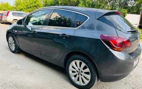 Opel Astra J, 2011 год, 439 000 рублей, 8 фотография