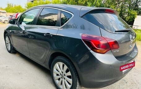 Opel Astra J, 2011 год, 439 000 рублей, 9 фотография