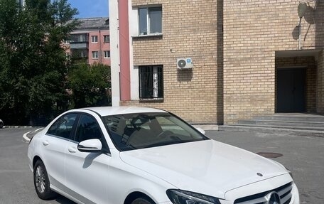 Mercedes-Benz C-Класс, 2017 год, 3 000 000 рублей, 4 фотография