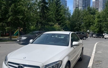 Mercedes-Benz C-Класс, 2017 год, 3 000 000 рублей, 2 фотография