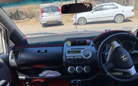 Honda Fit III, 2005 год, 450 000 рублей, 4 фотография