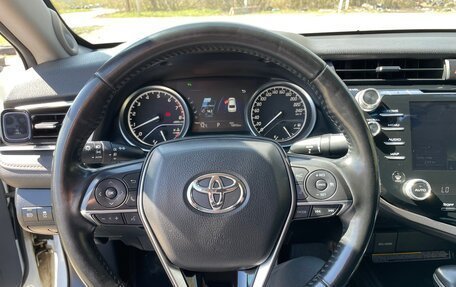 Toyota Camry, 2018 год, 2 590 000 рублей, 19 фотография