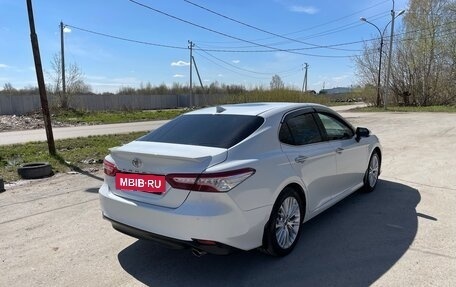 Toyota Camry, 2018 год, 2 590 000 рублей, 7 фотография