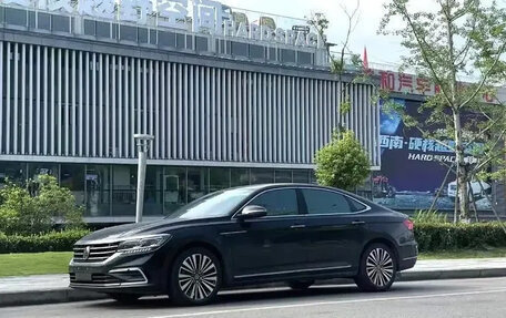 Volkswagen Passat B8 рестайлинг, 2021 год, 1 930 000 рублей, 1 фотография