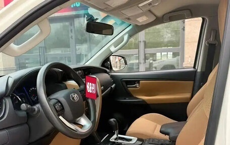 Toyota Fortuner II, 2020 год, 2 400 000 рублей, 5 фотография