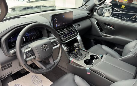 Toyota Land Cruiser, 2025 год, 13 100 000 рублей, 16 фотография