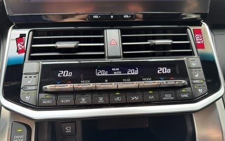 Toyota Land Cruiser, 2025 год, 13 100 000 рублей, 32 фотография