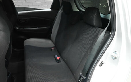 Toyota Vitz, 2019 год, 1 100 000 рублей, 12 фотография