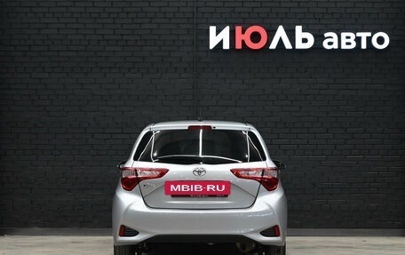 Toyota Vitz, 2019 год, 1 100 000 рублей, 6 фотография
