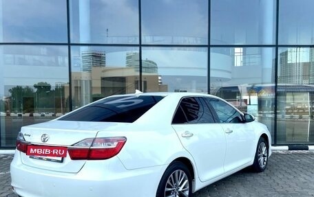 Toyota Camry, 2017 год, 2 349 000 рублей, 5 фотография