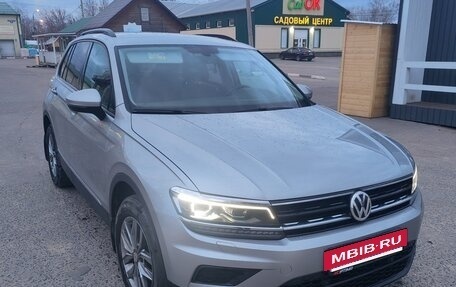 Volkswagen Tiguan II, 2017 год, 2 150 000 рублей, 2 фотография